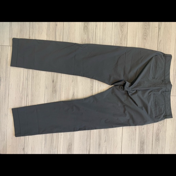 2 pairs of Jcrew tech pants - Picture 7 of 7